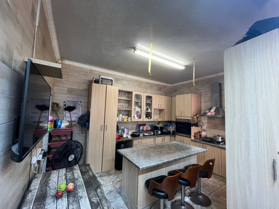 6 Bedroom Property for Sale in Rosemount Eastern Cape